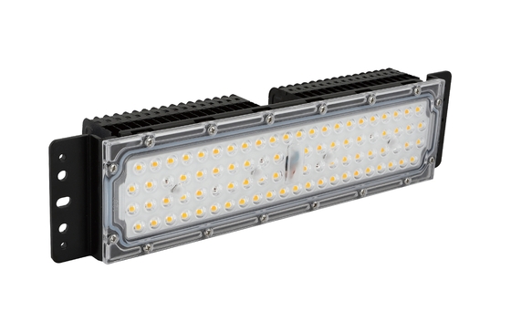 Buy 50W Full Spectrum LED Grow Light Panel Fin Type Heat Sink IP66 For Indoor Grow Plant Tent Plants online manufacture